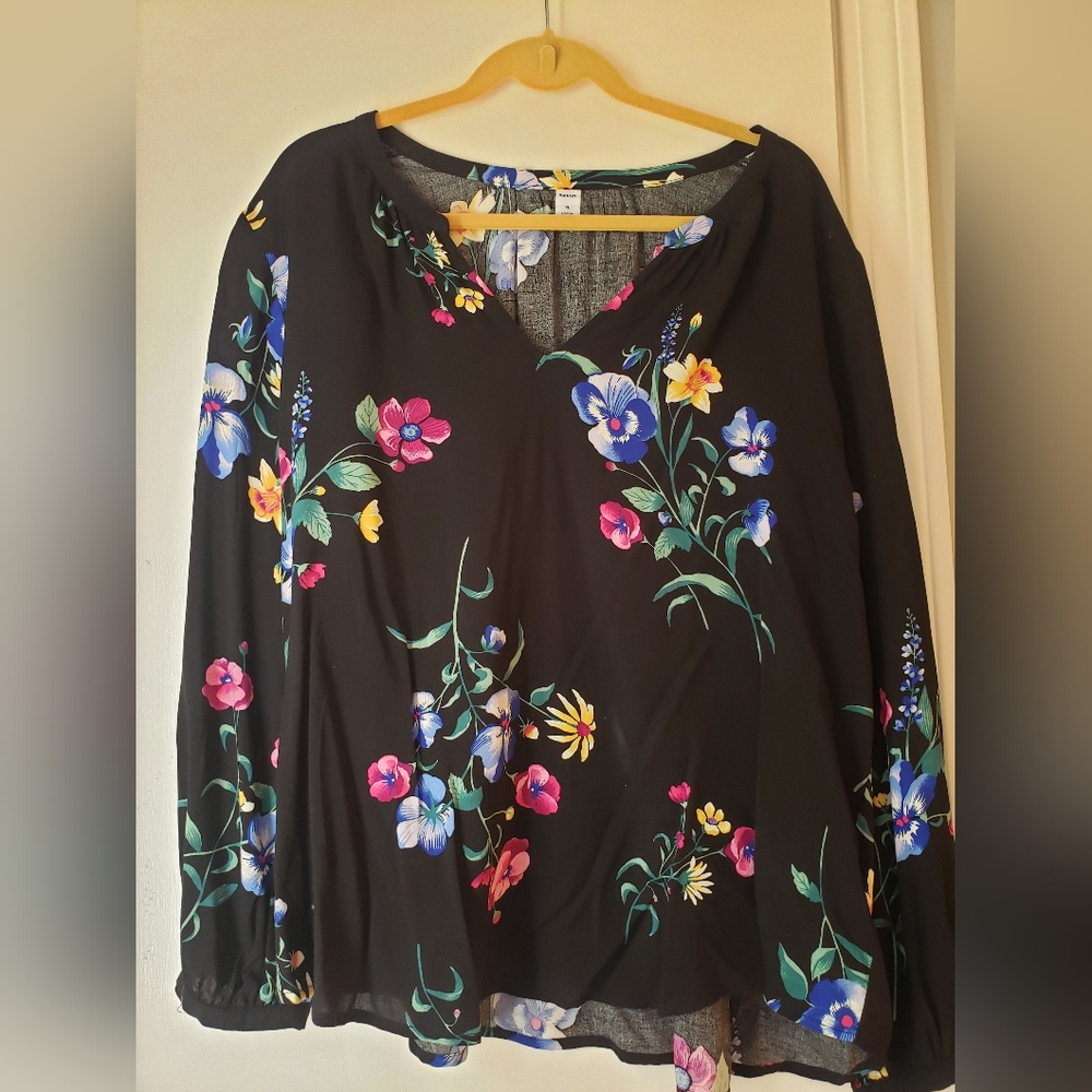 Women's Old Navy Black Floral Blouse XL